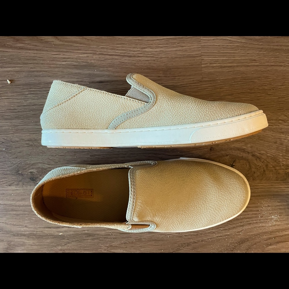 Olukai Leather Slip-On Sneakers - Womens Size 9